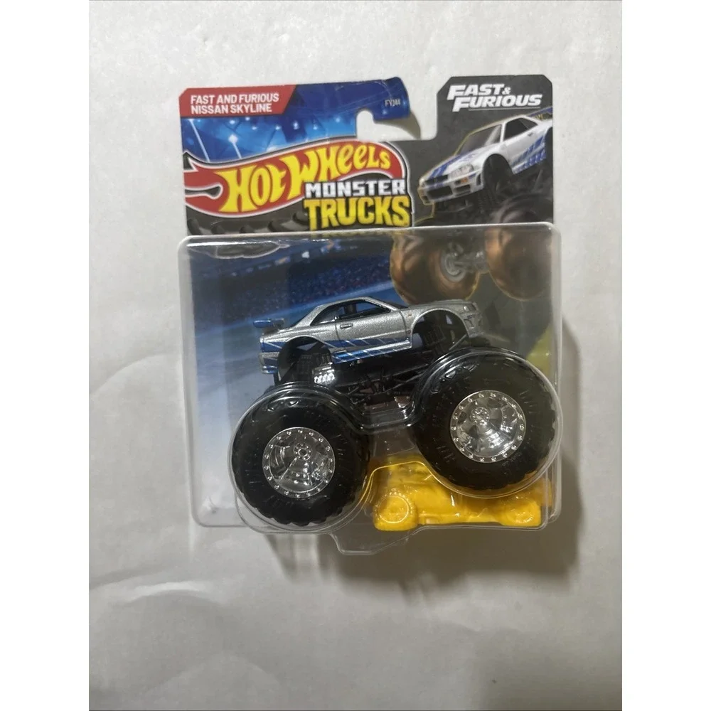 Hot Wheels Monster Trucks Fast & Furious Nissan Skyline  1:64 Diecast